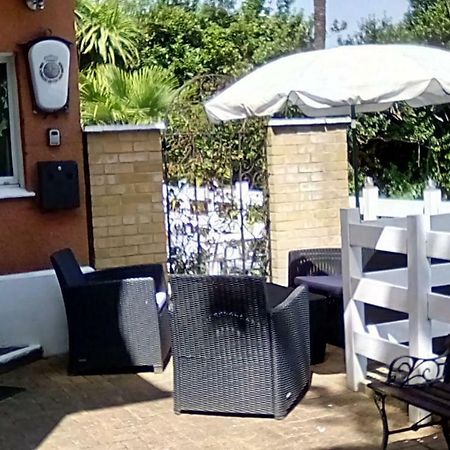 Oaklands House - Adults Only Hotel Brading Exterior photo